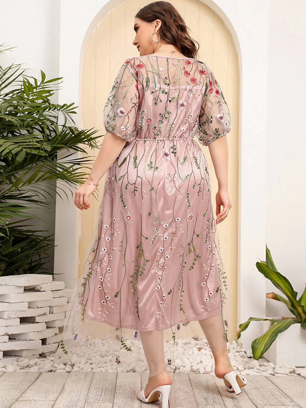 [Plus Size] 1940s Floral Embroidered Mesh Dress - Image 6