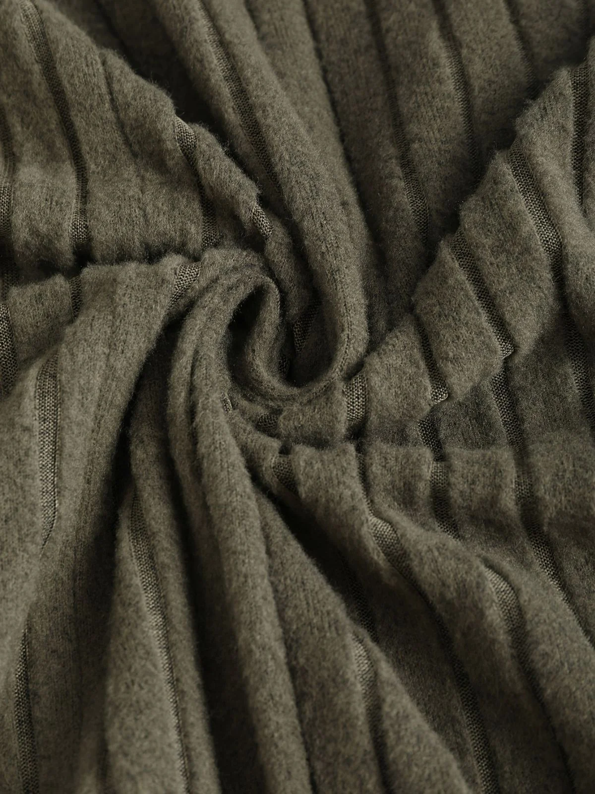 [Plus Size] Green 1940s Knit Layered Long Sleeve Belted Dress - Image 5