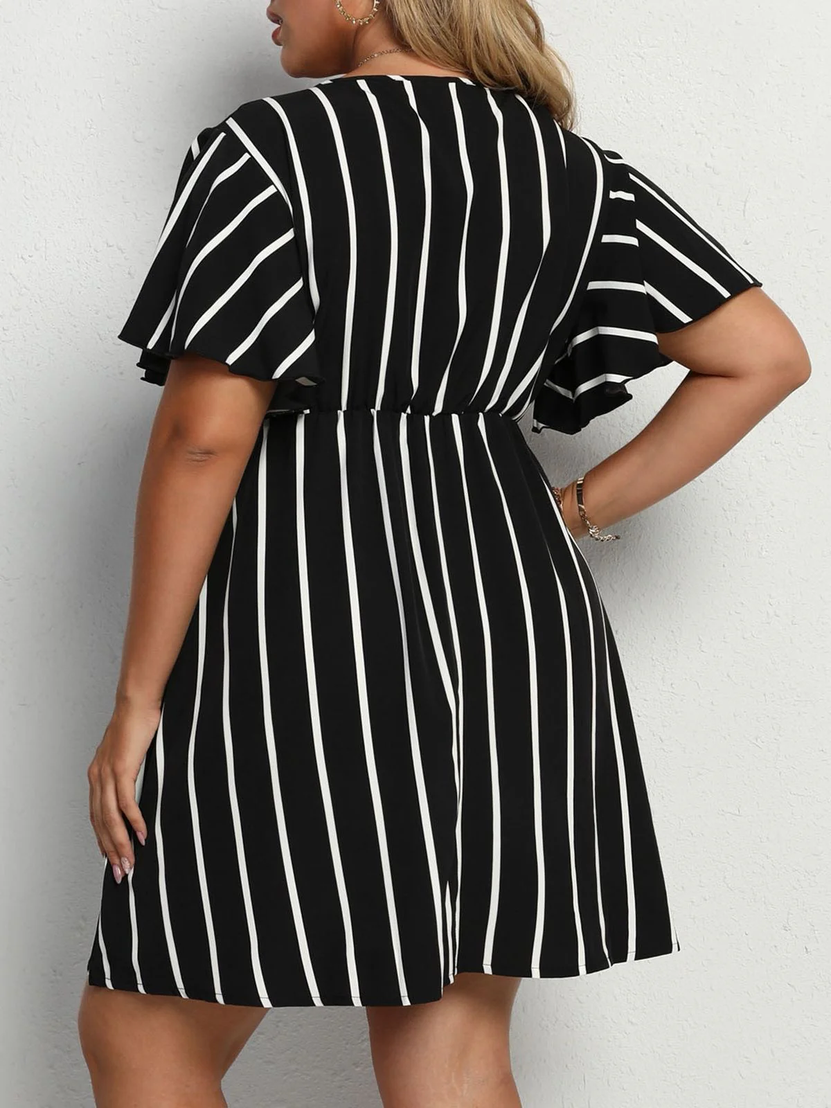 [Plus Size] 1970s Wrap V-Neck Striped Flutter Sleeve Dress - Image 4
