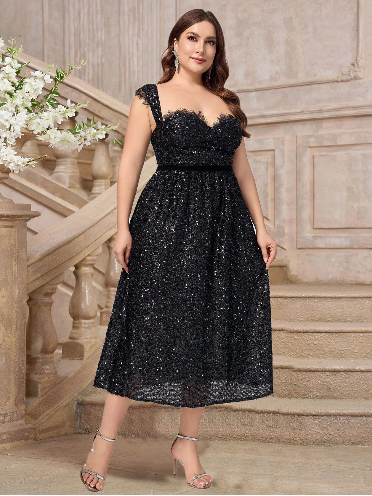 [Plus Size] Black 1940s Sequined Lace Sweetheart Neck Dress - Image 2