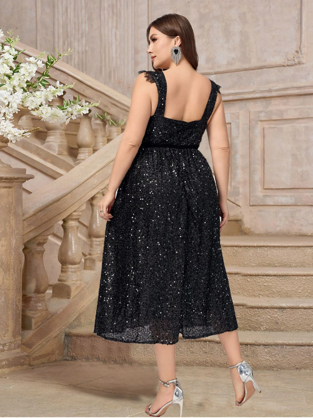 [Plus Size] Black 1940s Sequined Lace Sweetheart Neck Dress - Image 3