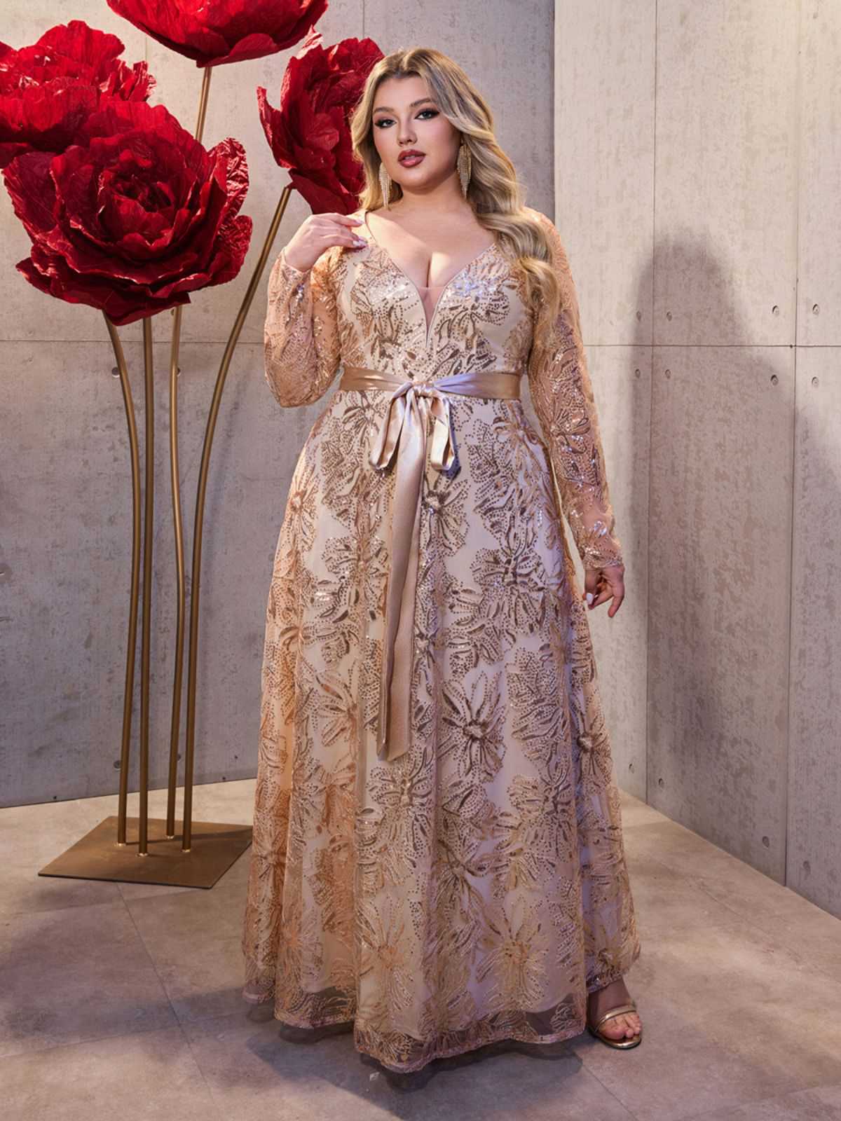 [Plus Size] Gold 1930s Sequined Deep V-Neck Backless Mesh Dress - Image 4