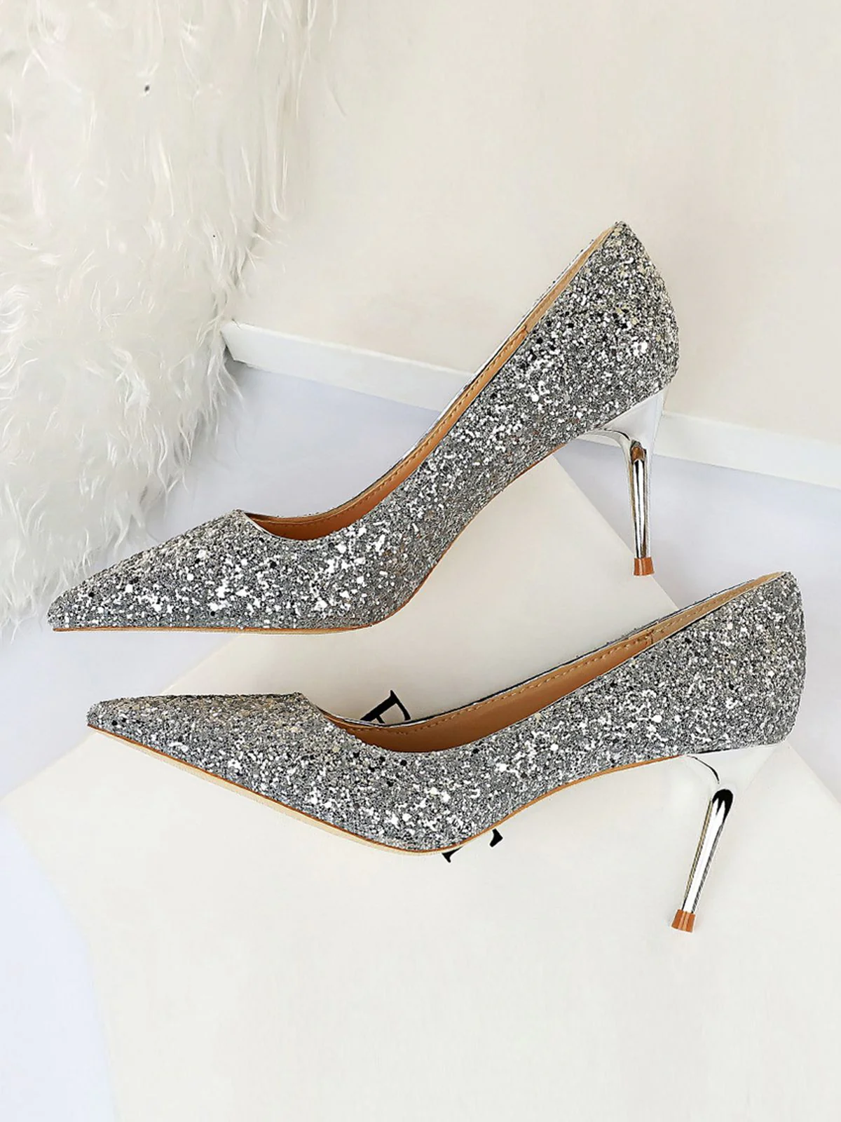 Pointed Toe Sequins Glitter High Heels Shoes - Image 12