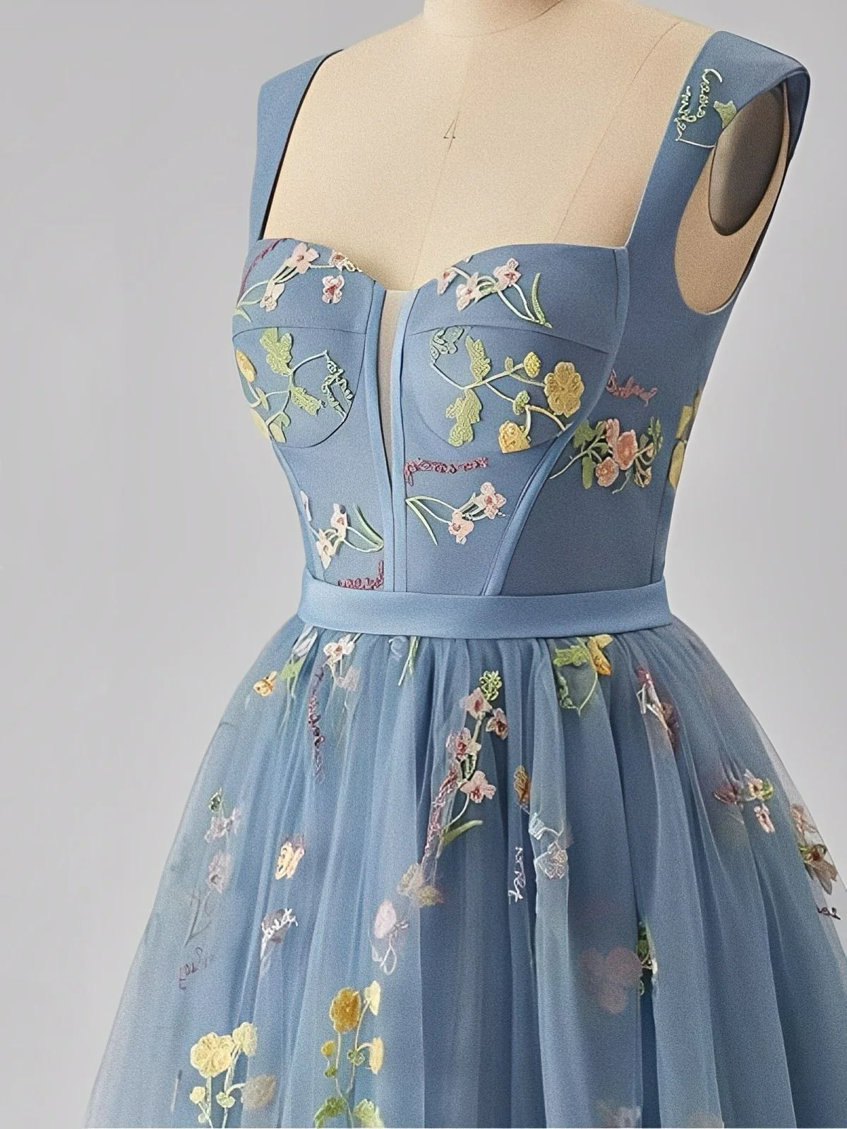 1970s Embroidered Floral Lace Mini Dress - Image 11