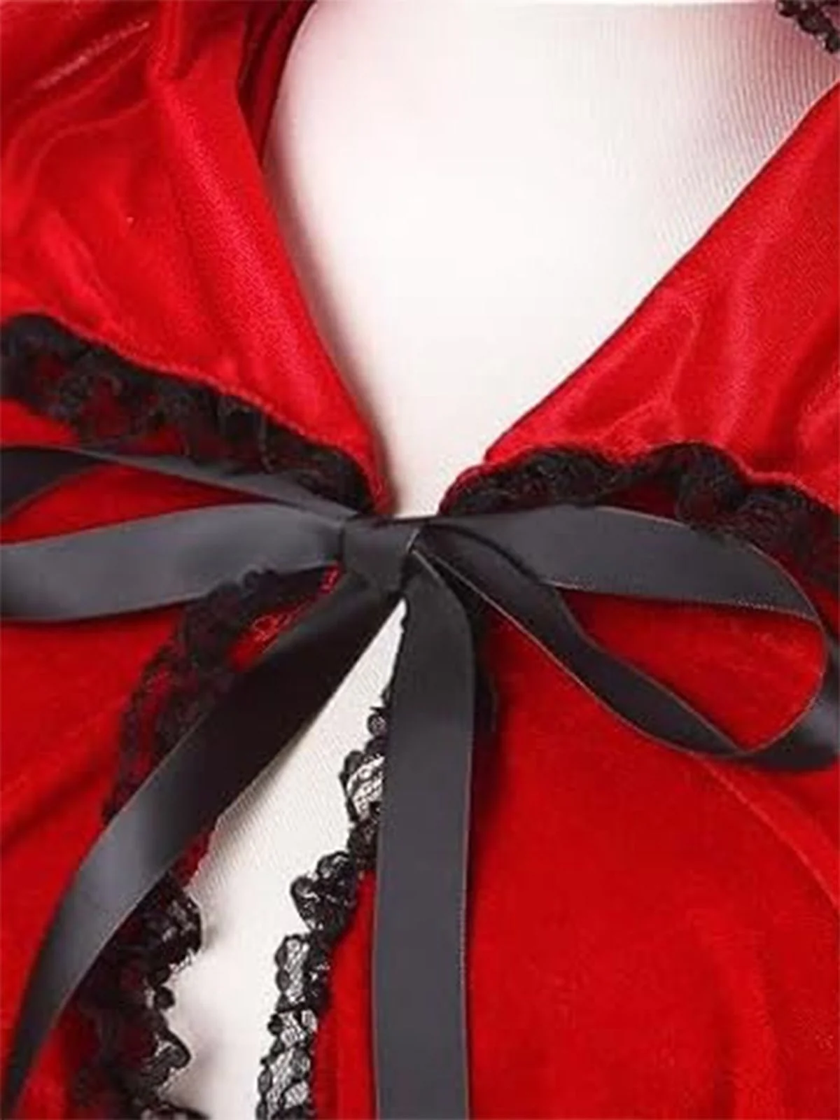 Red 1950s Halloween Lace Trim Velvet Cape - Image 3