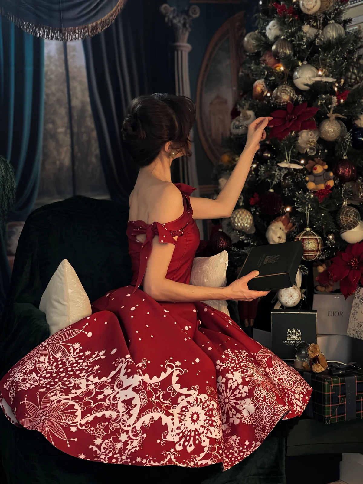Red 1950s Off-shoulder Snowflake Dress - Image 3