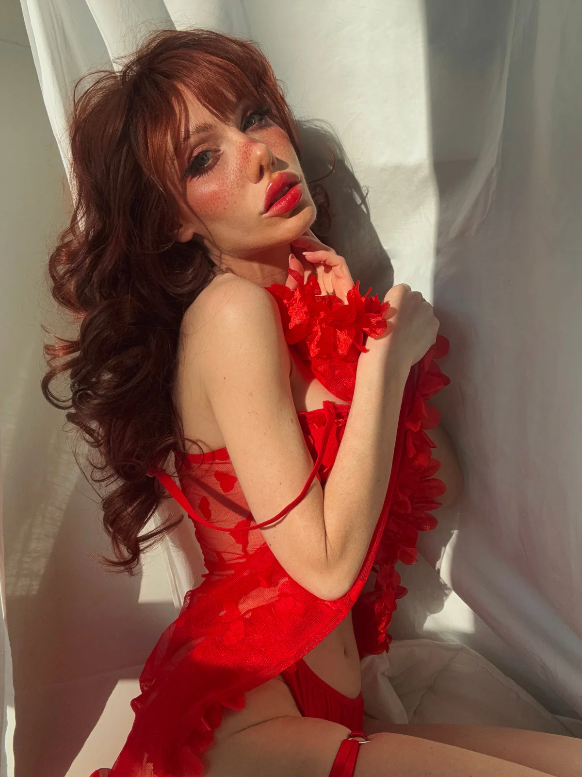 Red 1960s Heart Mesh Flower Edge Nightdress - Image 3