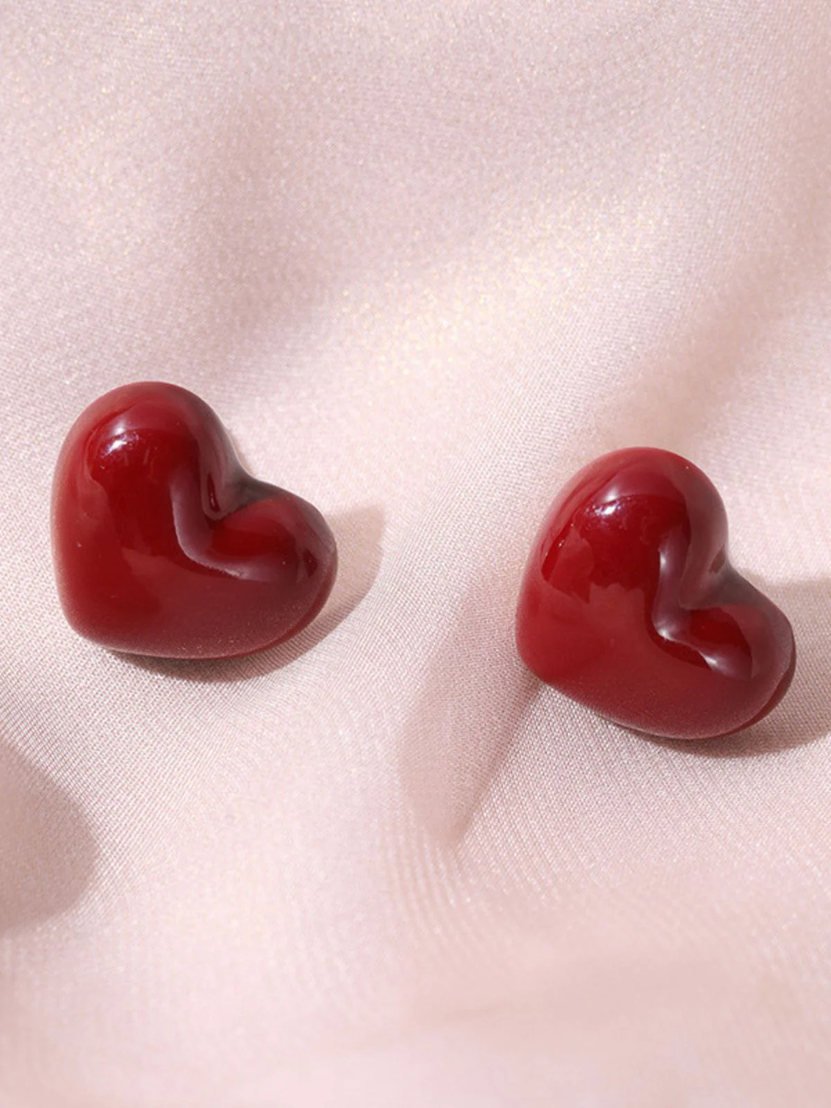 Red Valentine's Day Heart Stud Earrings - Image 3