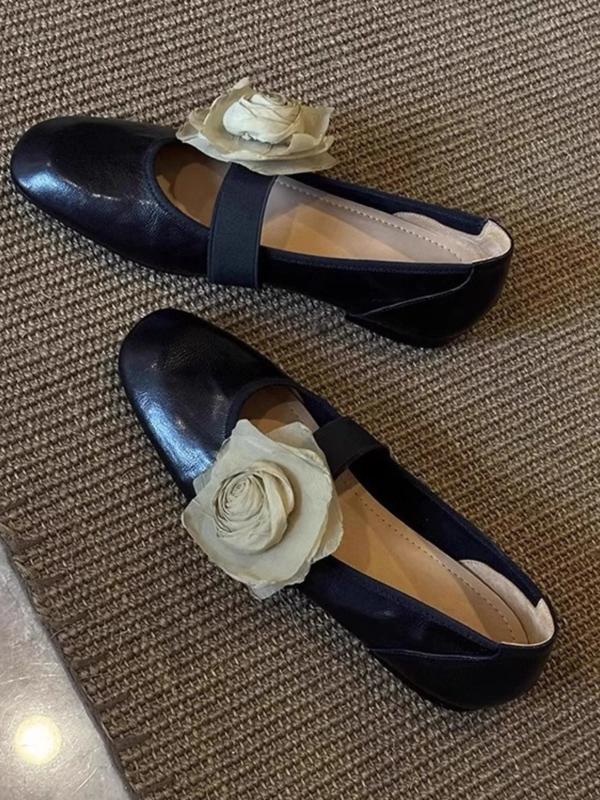 Removable 3D Floral Faux-Lambskin Mary Jane Flat Shoes - Image 7