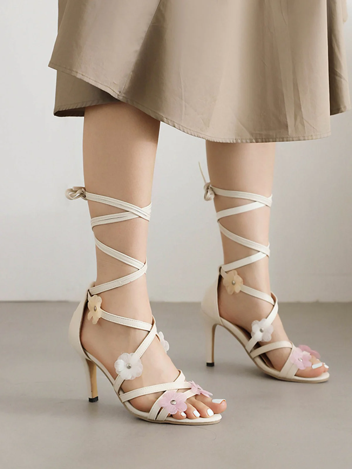 Retro 3D Flower Stilettos Ankle Wrap Sandals - Image 6