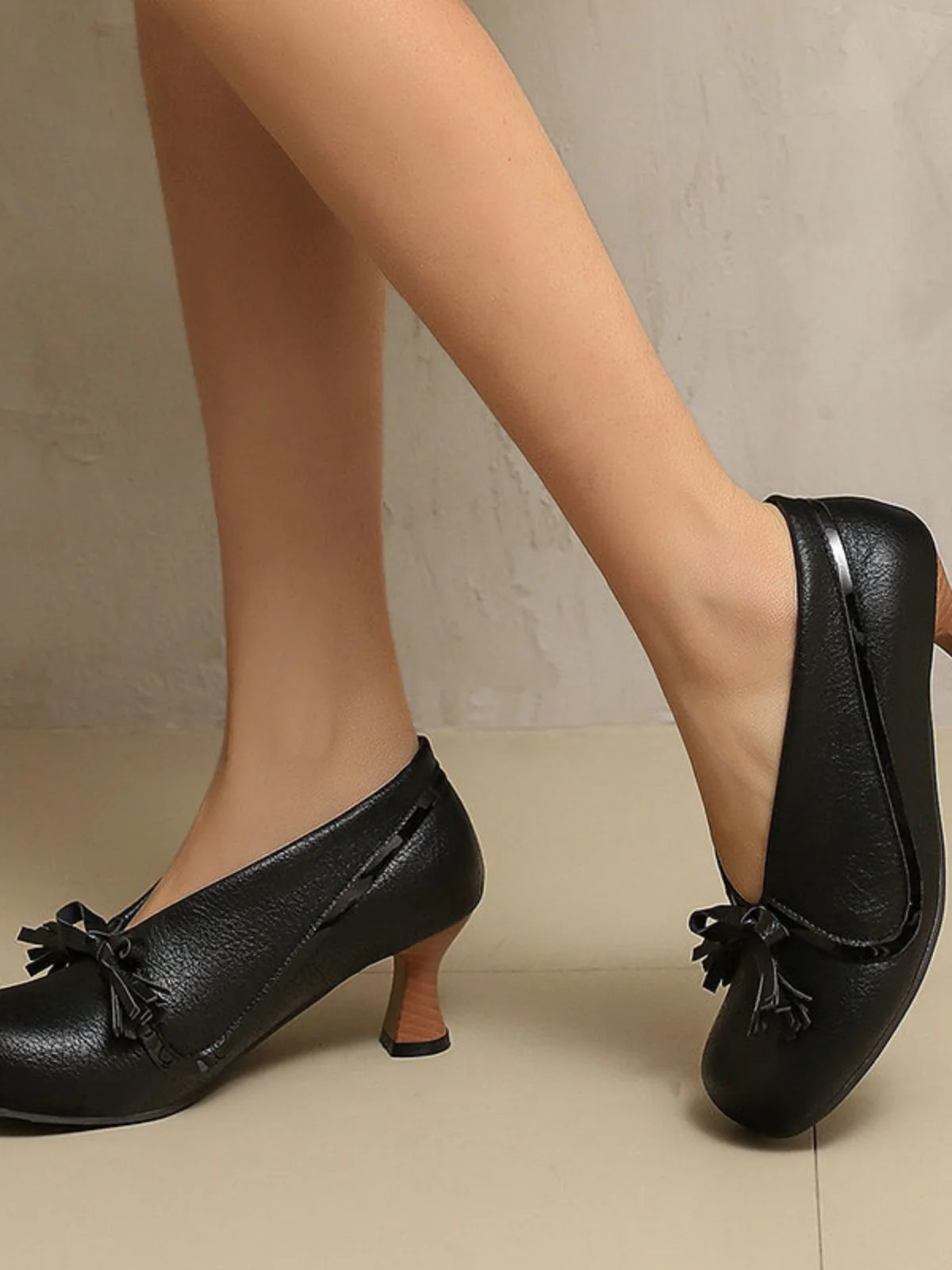 Retro Bow PU Round-Toe Chunky Heel Shoes - Image 17