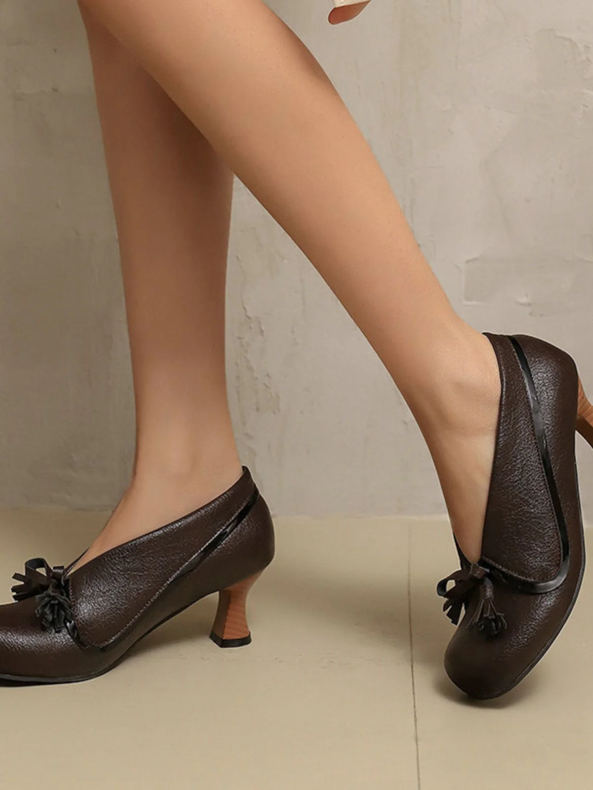 Retro Bow PU Round-Toe Chunky Heel Shoes - Image 8