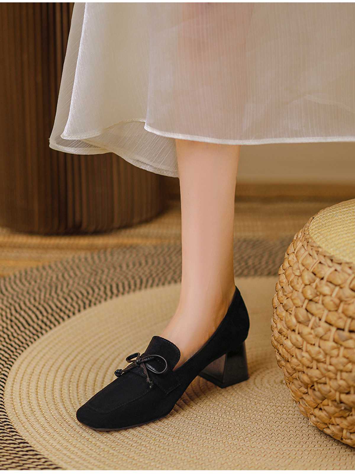 Retro Bow Square Toe High Heels Shoes - Image 4