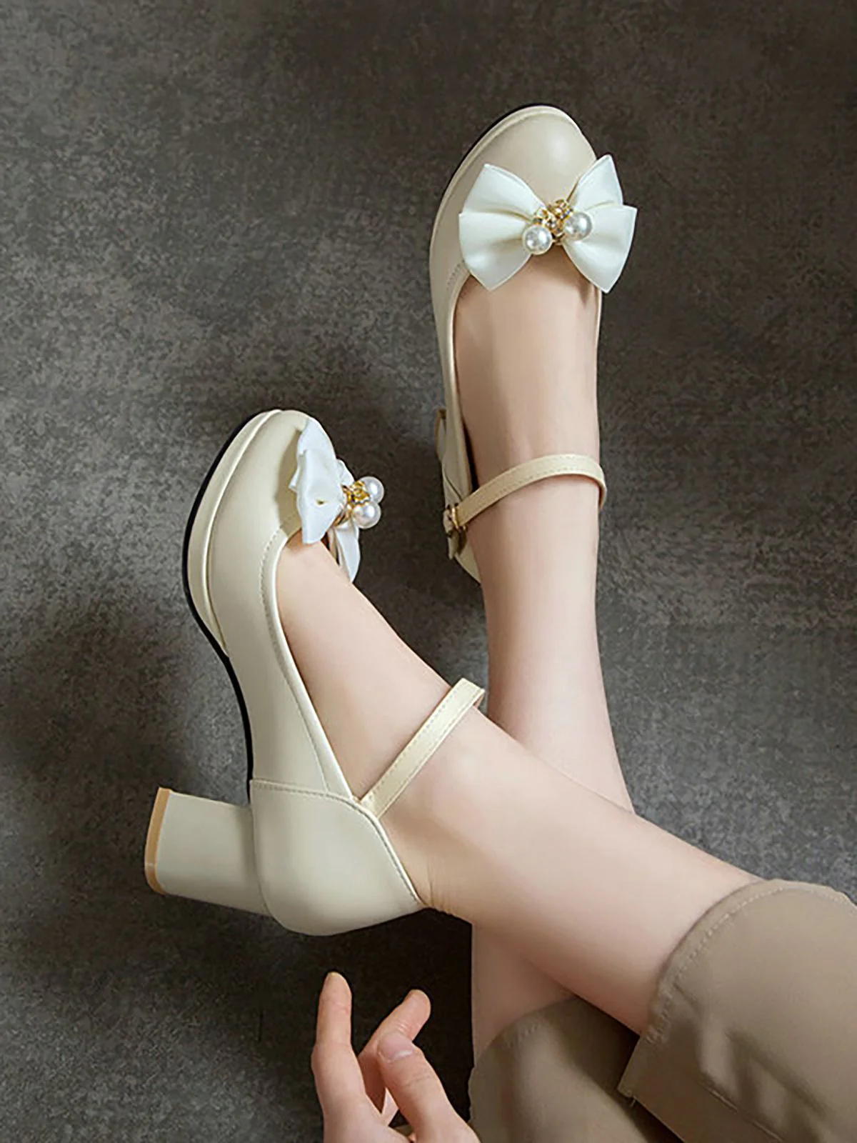 Retro Bowknot Mary Jane Shoes - Image 9