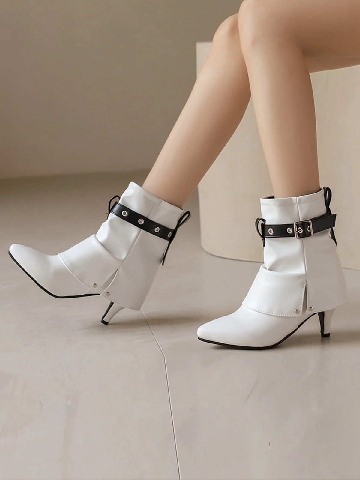 Retro Contrast Kitten Heel Ankle Boots - Image 4