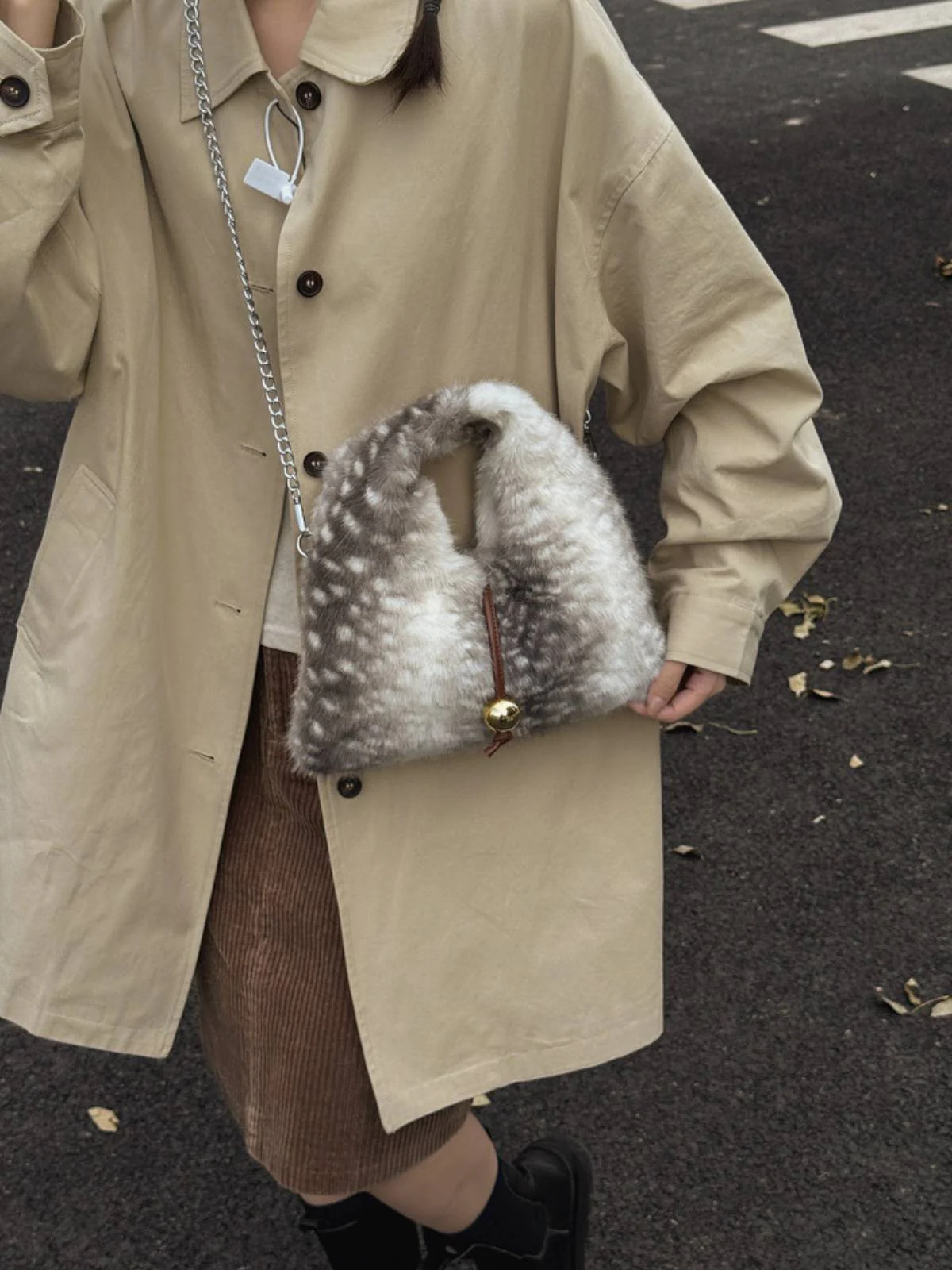 Retro Deer Style Bell Faux Fur Bag - Image 11