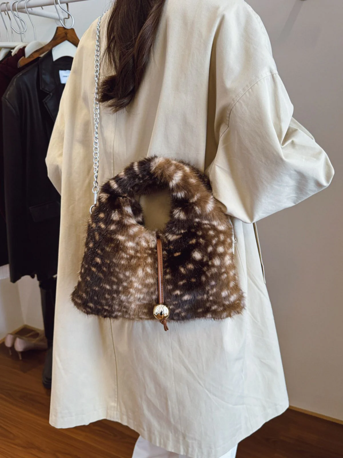 Retro Deer Style Bell Faux Fur Bag - Image 13