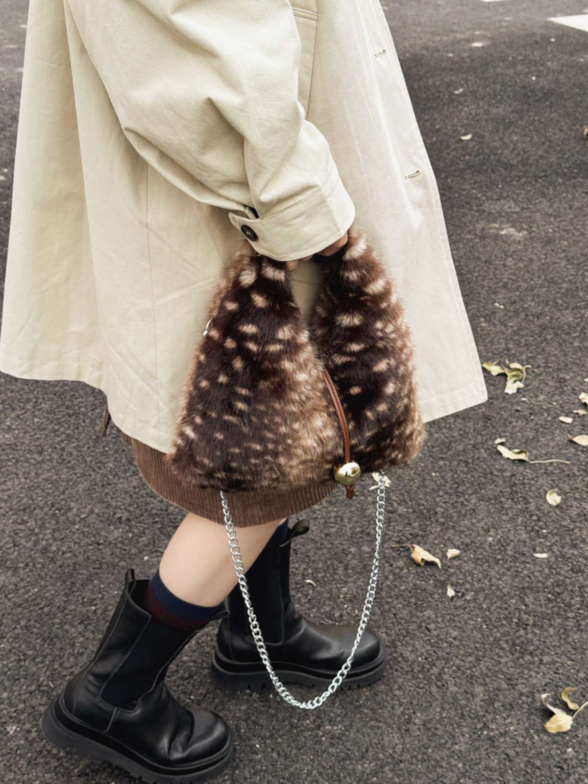 Retro Deer Style Bell Faux Fur Bag - Image 16