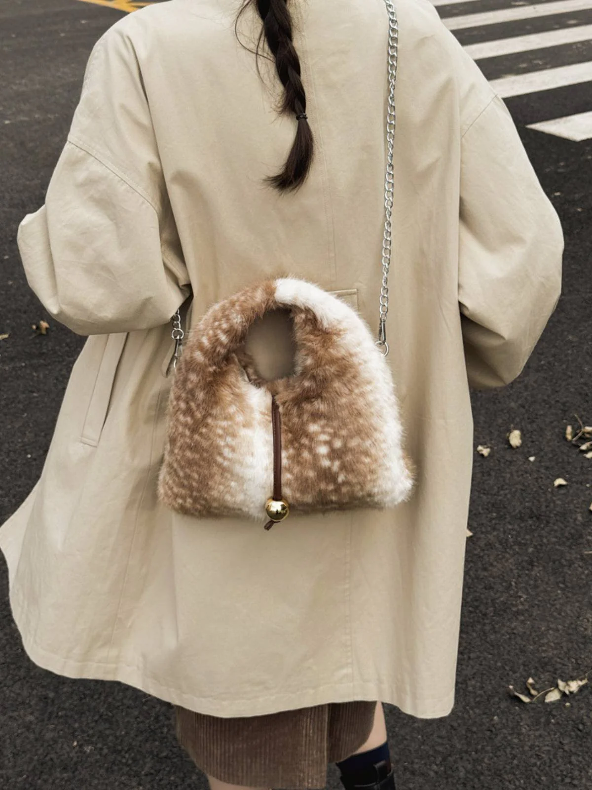 Retro Deer Style Bell Faux Fur Bag - Image 7