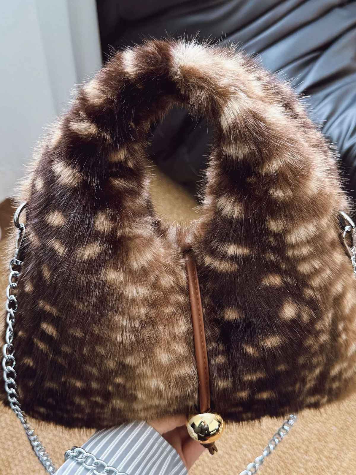 Retro Deer Style Bell Faux Fur Bag - Image 8
