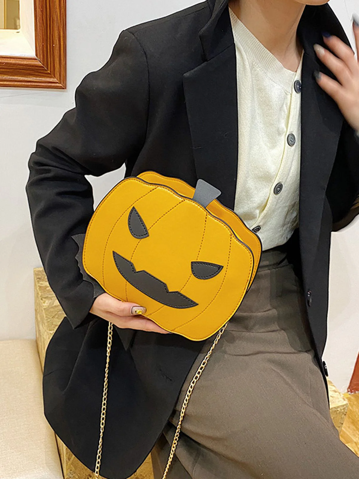 Retro Halloween Pumpkin Shoulder Bag - Image 5