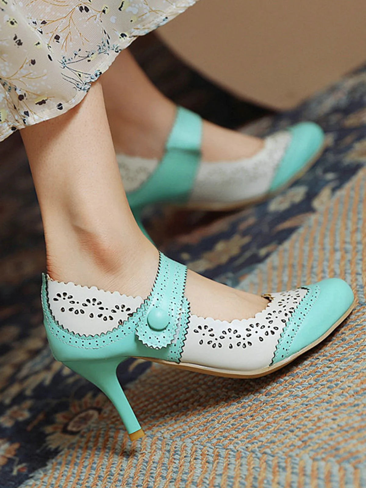 Retro Hollow Out Ankle Strap High Heels Shoes - Image 5