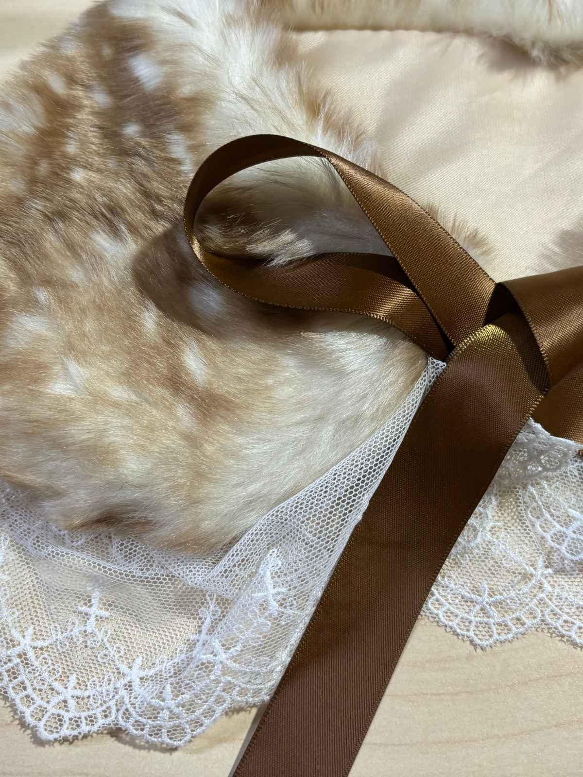 Retro Lace Trim Deer Bow Faux Fur Collar - Image 2