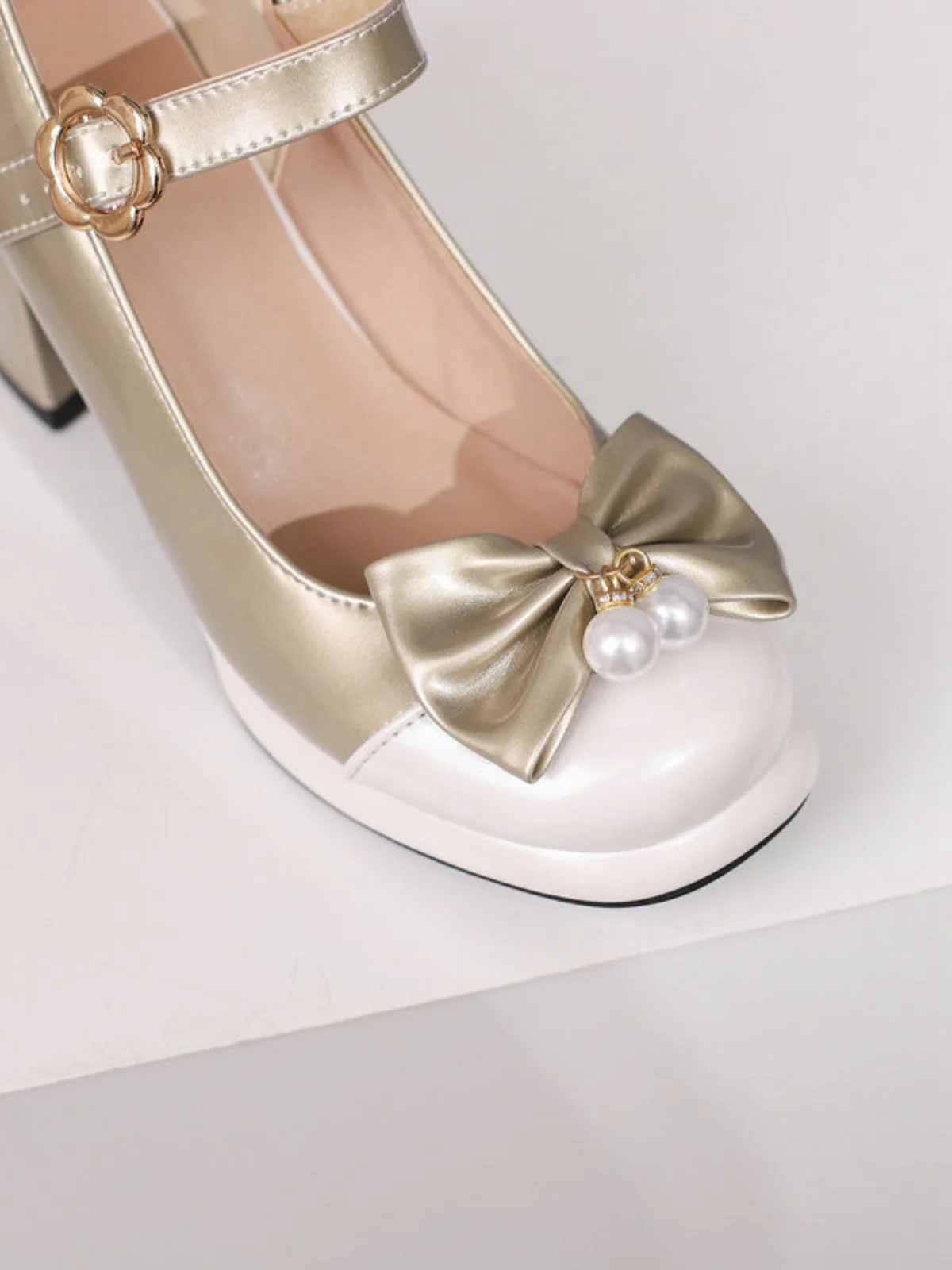 Retro Leather Colorblock Bowknot Chunky Heels - Image 6