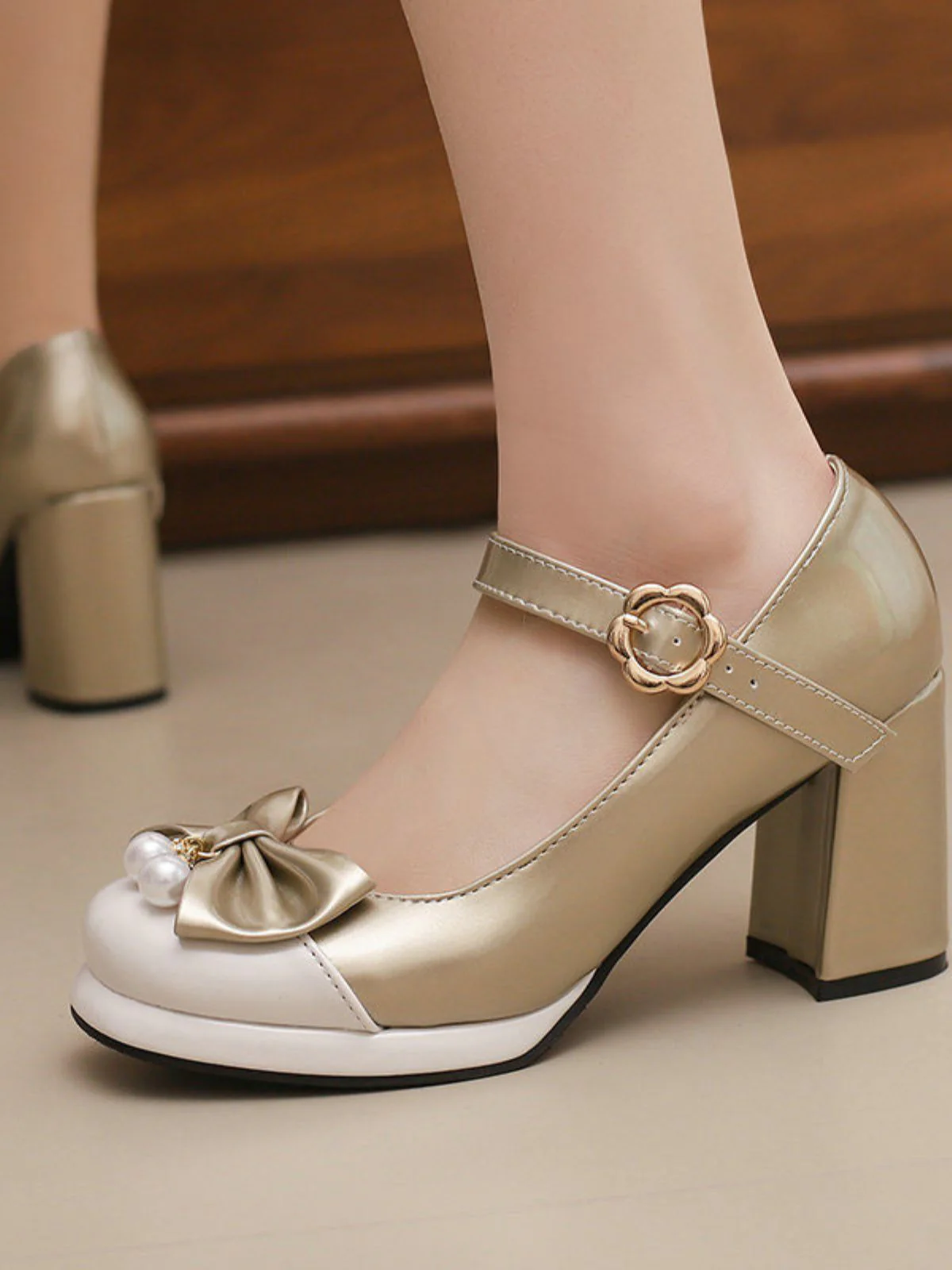 Retro Leather Colorblock Bowknot Chunky Heels - Image 8