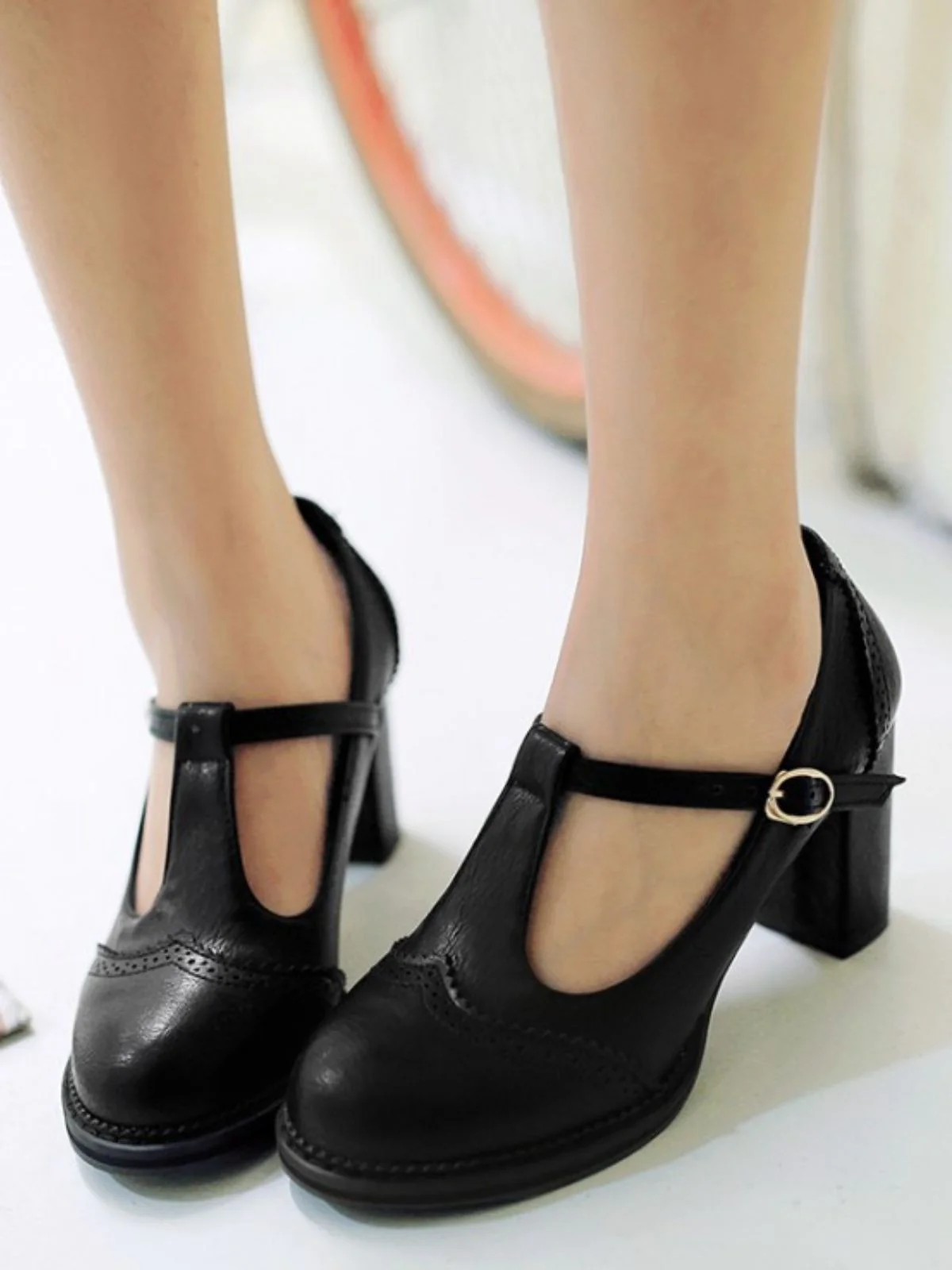 Retro Leather T-Strap Chunky Heel Shoes - Image 4