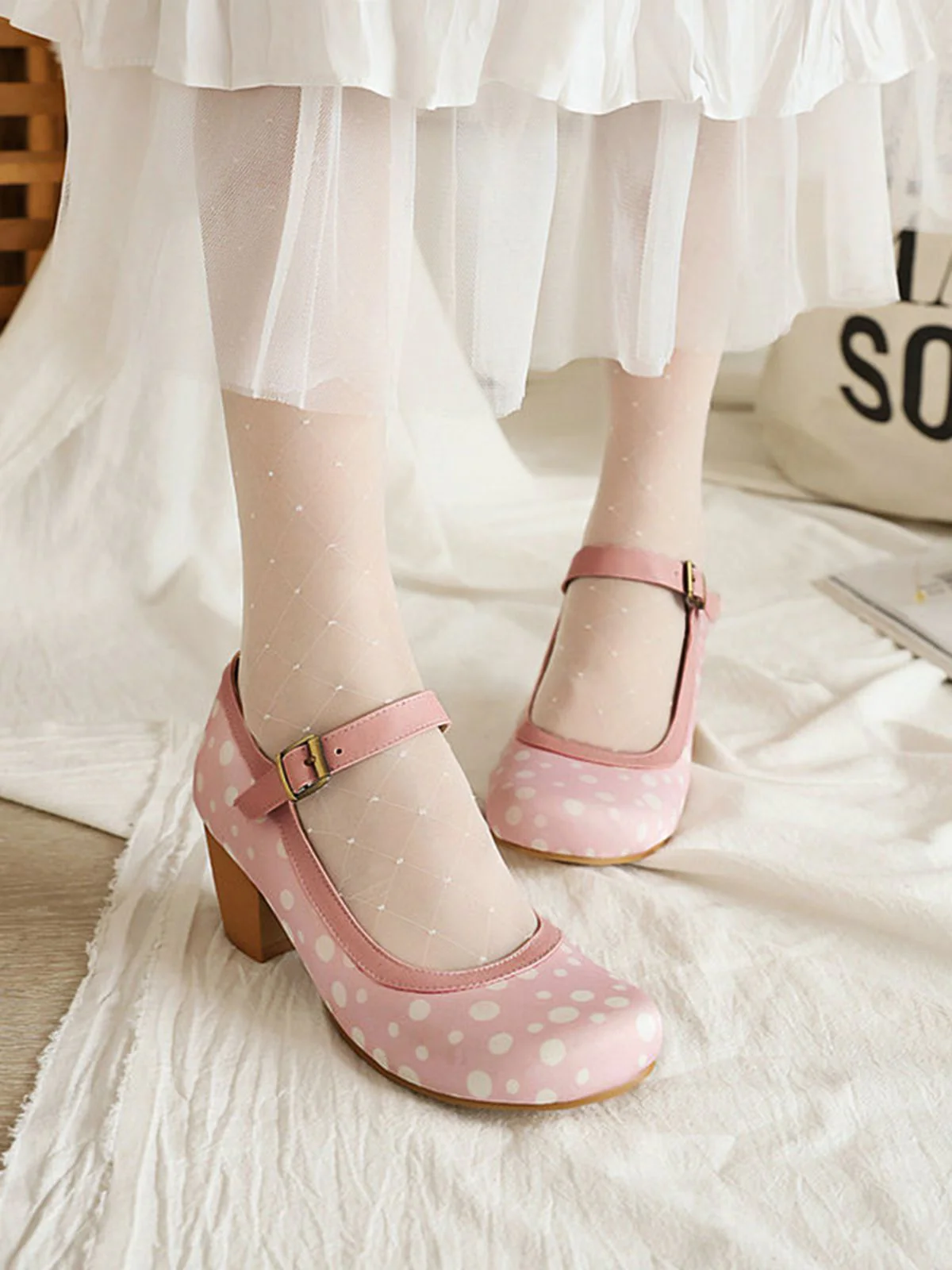 Retro Mid Heels Mary Jane Shoes - Image 2