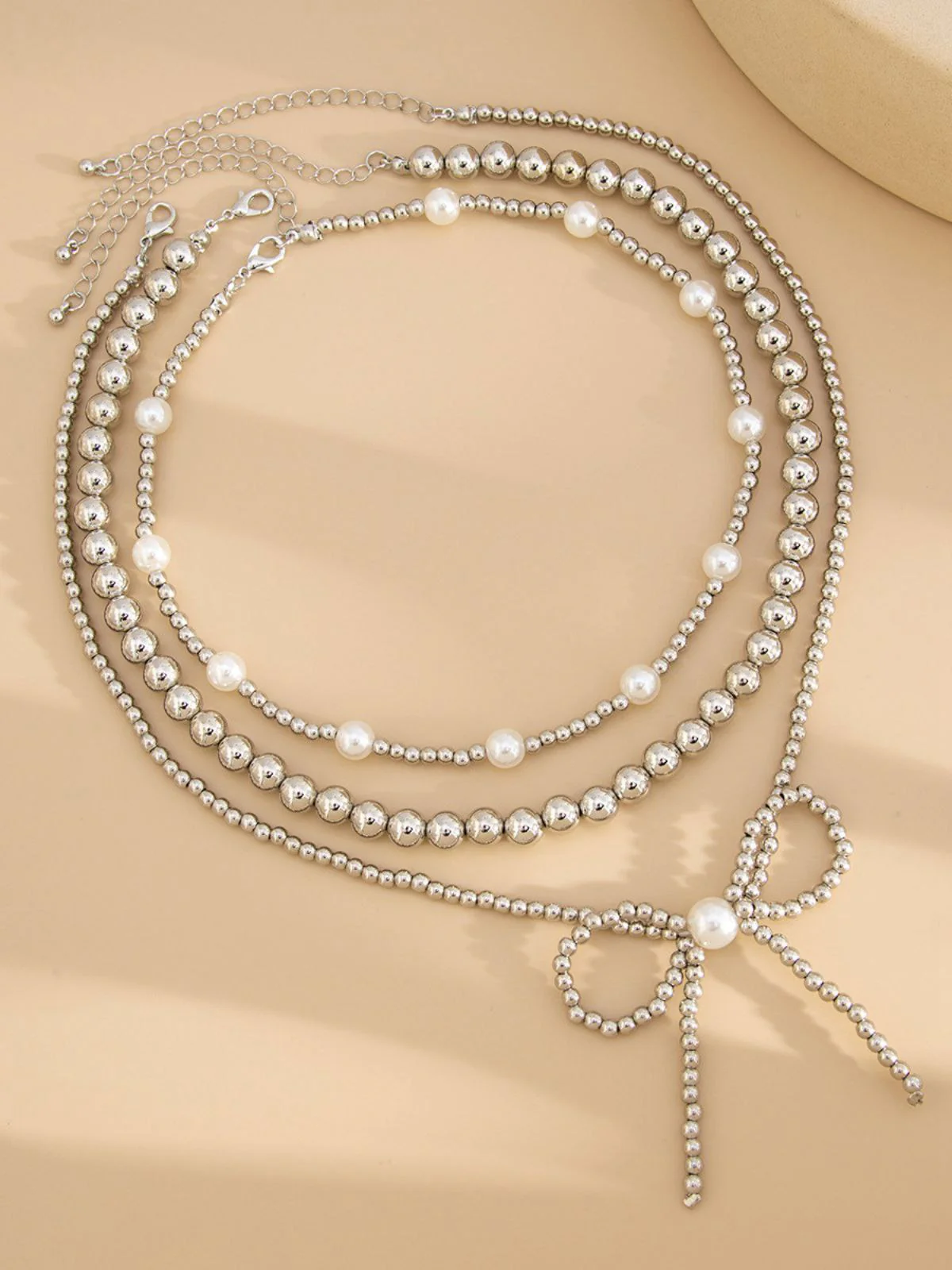 Retro Pearl Beads Bow Layered Necklace - Image 2