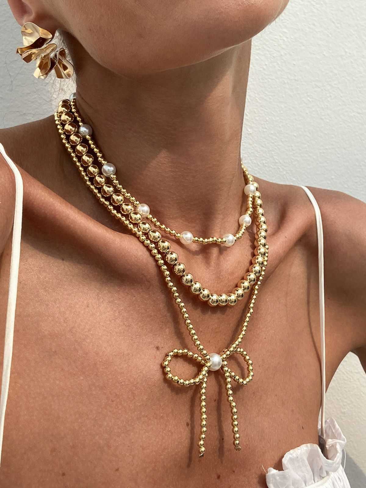 Retro Pearl Beads Bow Layered Necklace - Image 3