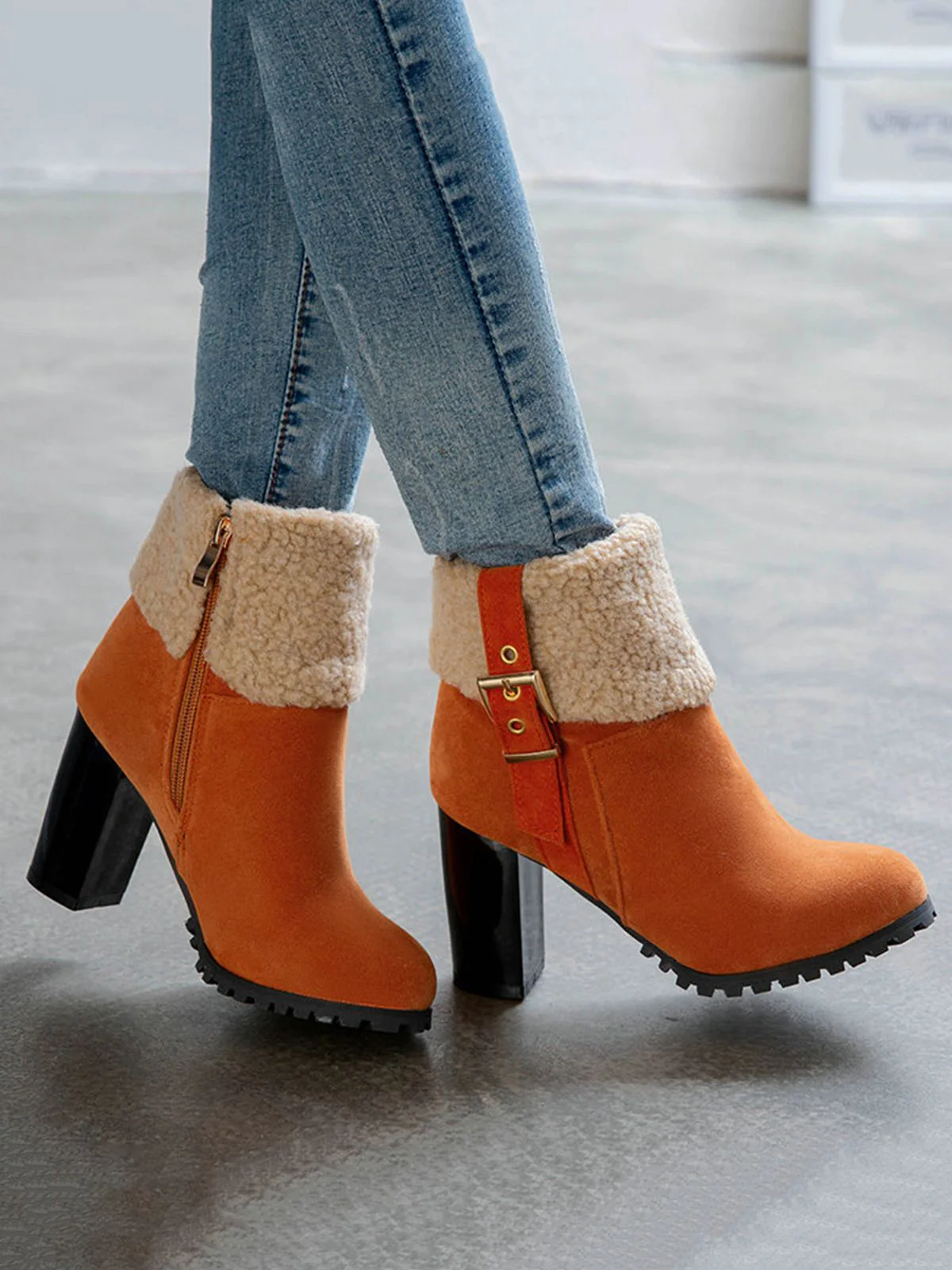 Retro Plus Velvet Chunky Heel Short Boots - Image 13