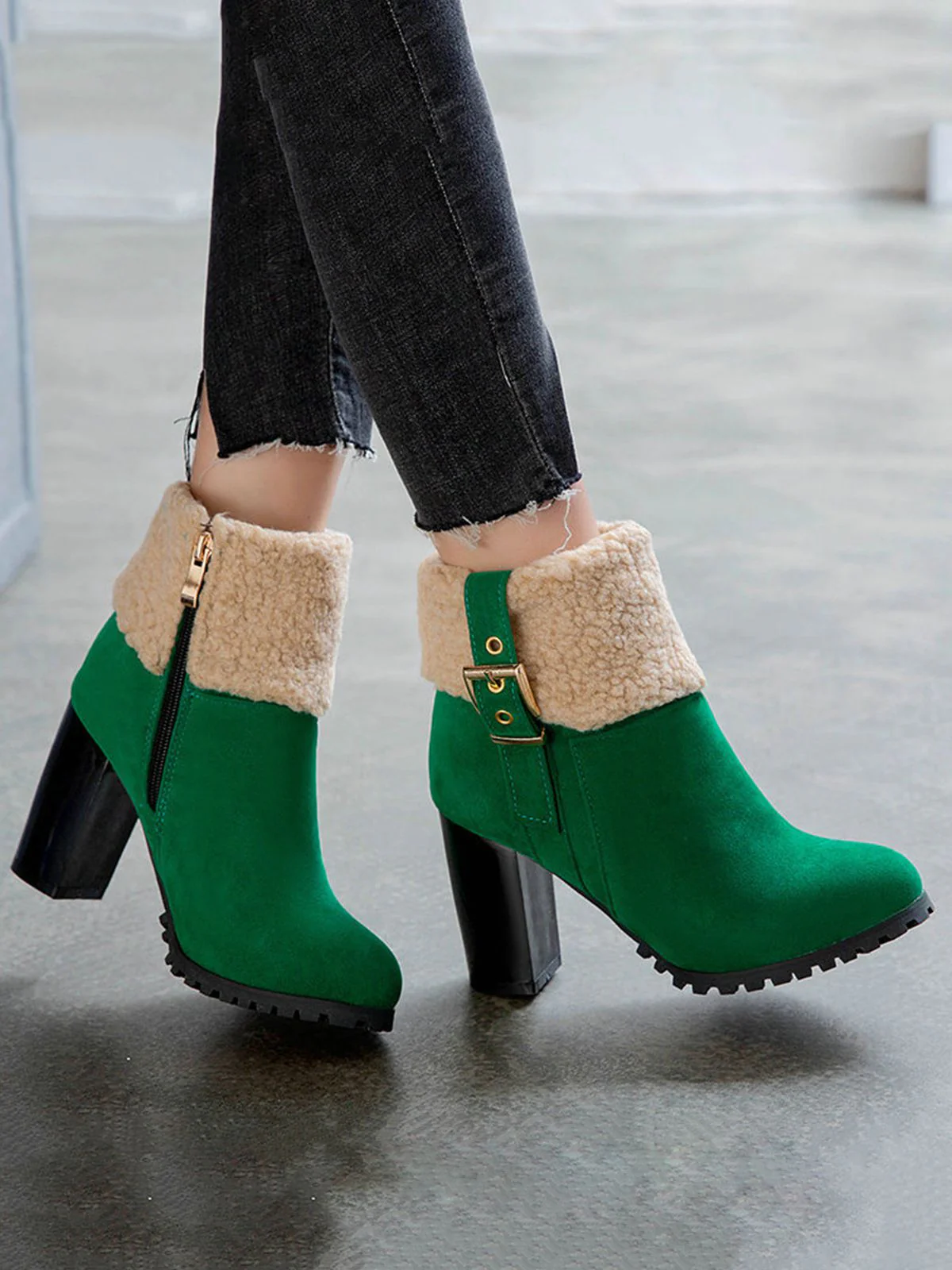 Retro Plus Velvet Chunky Heel Short Boots - Image 3