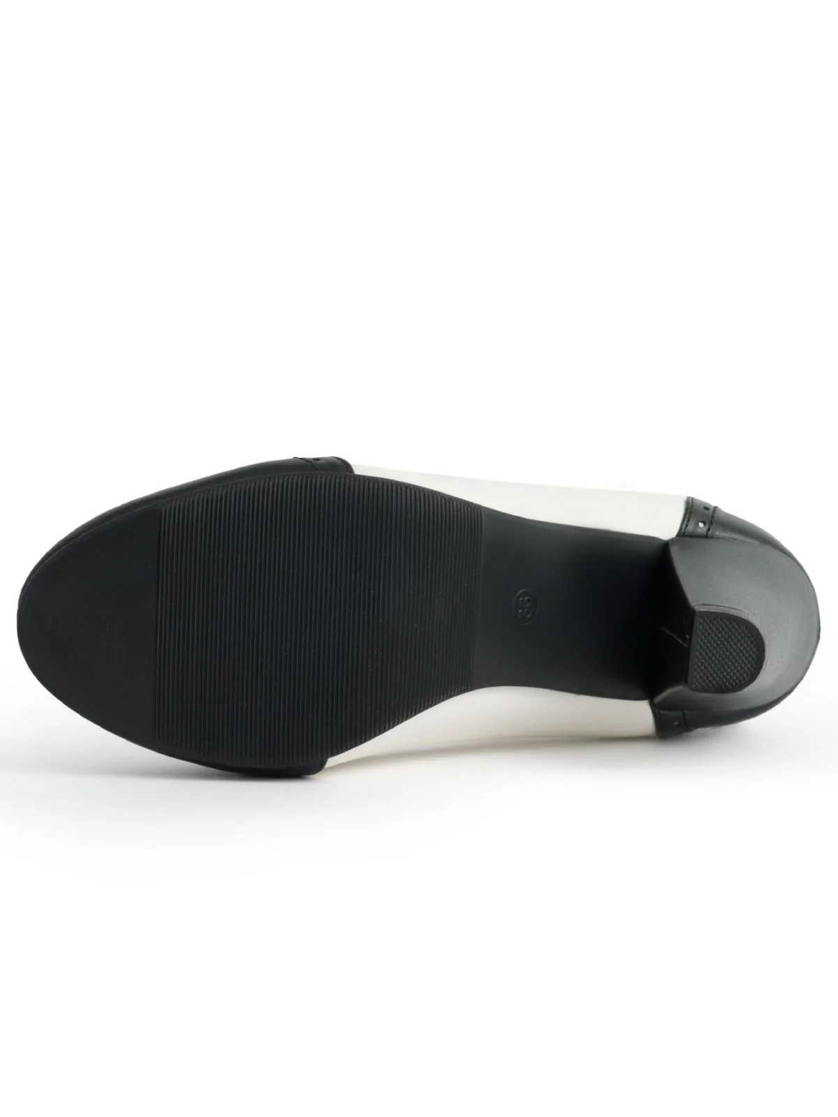 Retro Pointed Toe Buckle Chunky Heel Shoes - Image 4