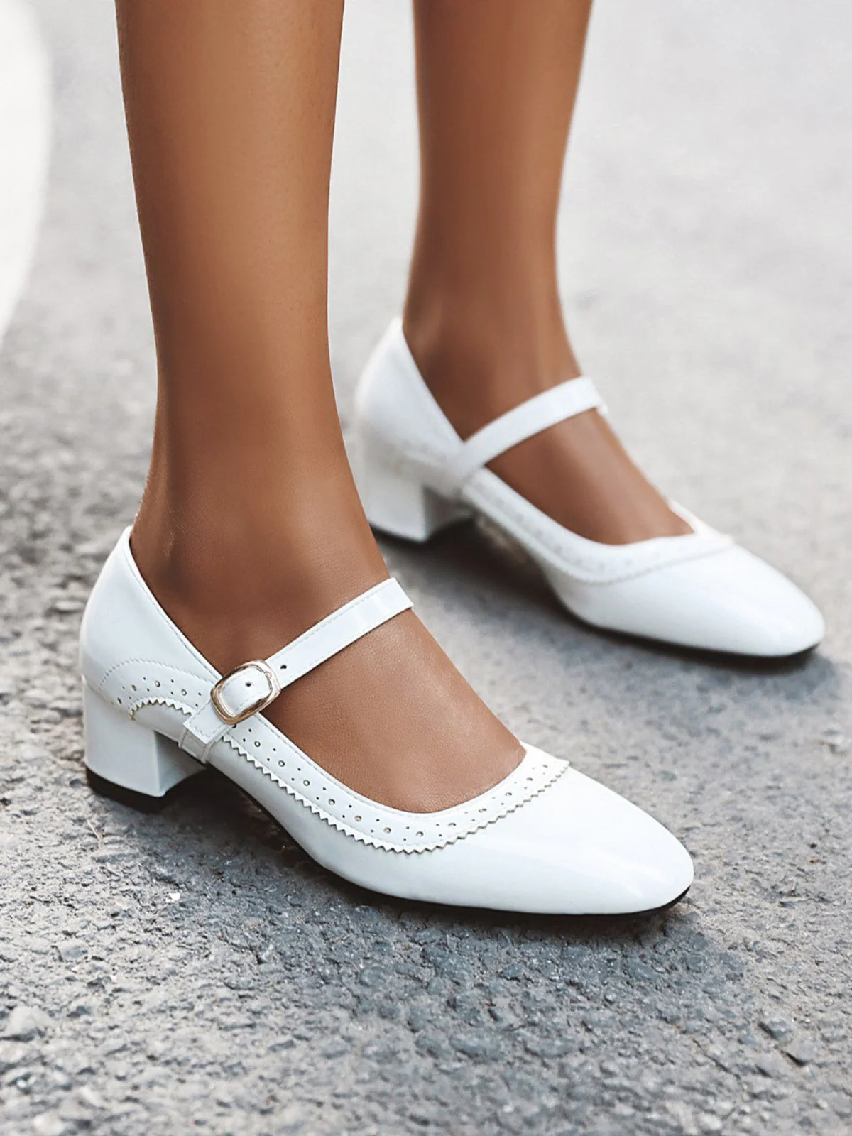 Retro PU Leather Solid Chunky Heels - Image 5