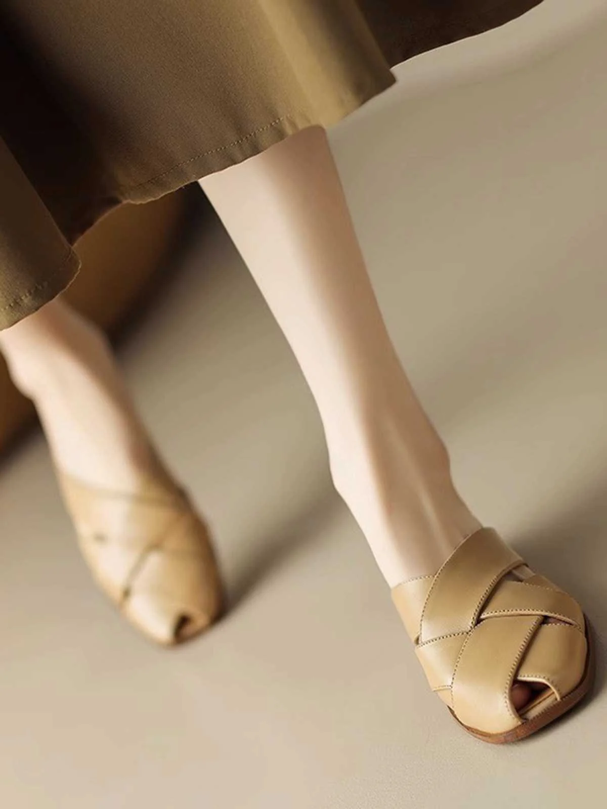 Retro PU Leather Woven Sandals - Image 6