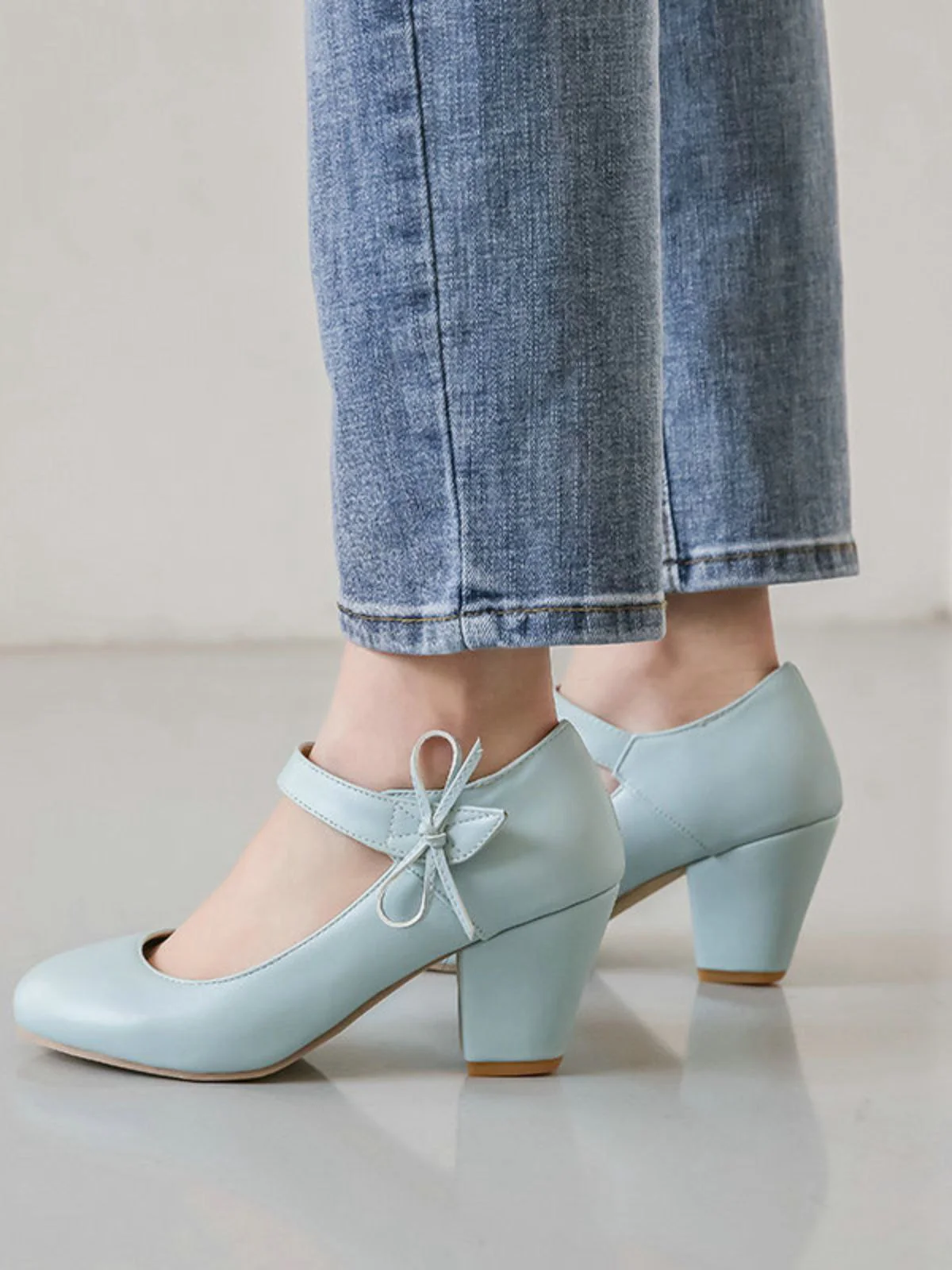 Retro Round Toe Solid Bowknot Chunky Heels - Image 12