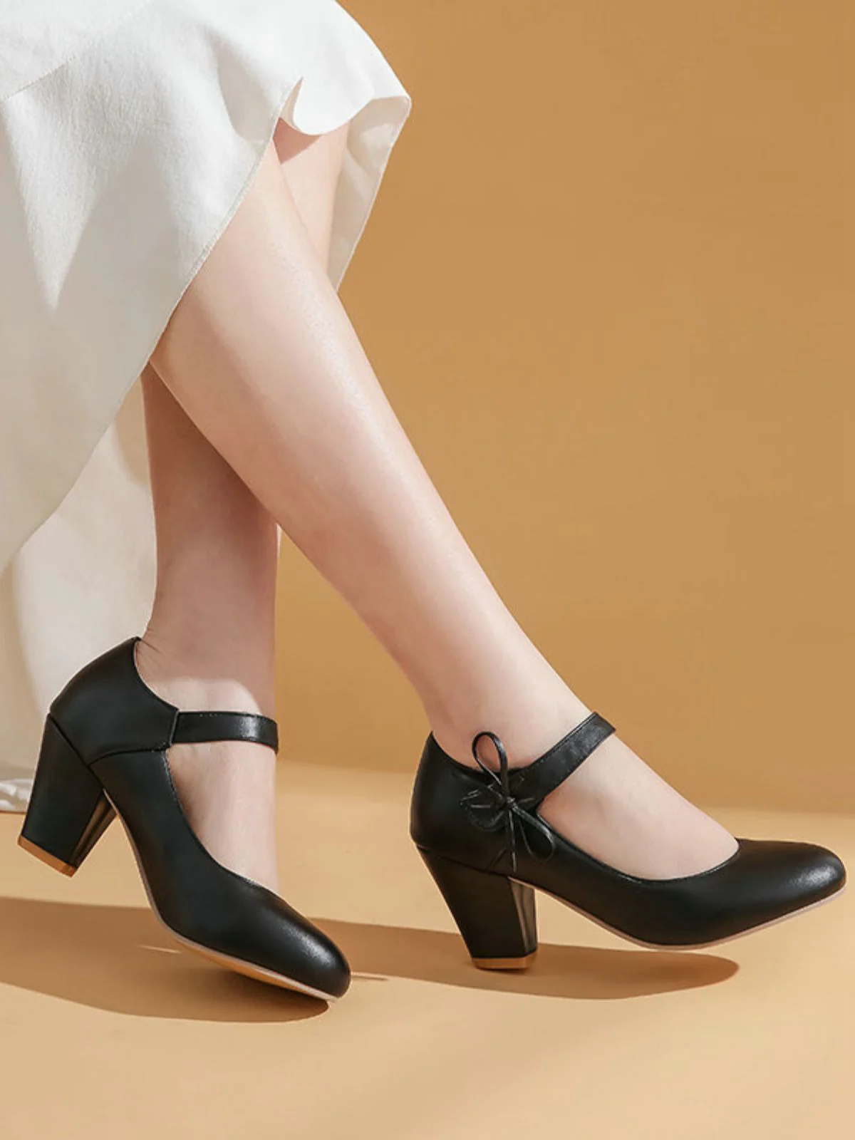 Retro Round Toe Solid Bowknot Chunky Heels - Image 18