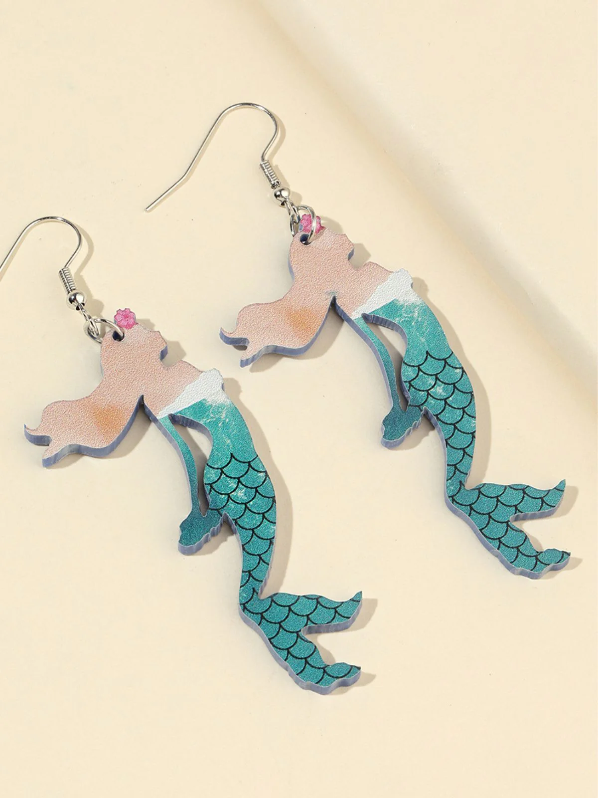 Retro Sea Creature Ombré Dangle Earrings - Image 4