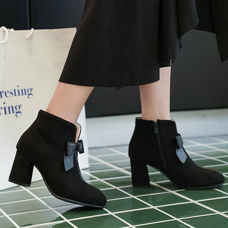 Retro Short Plush Solid Warm Boots - Image 4