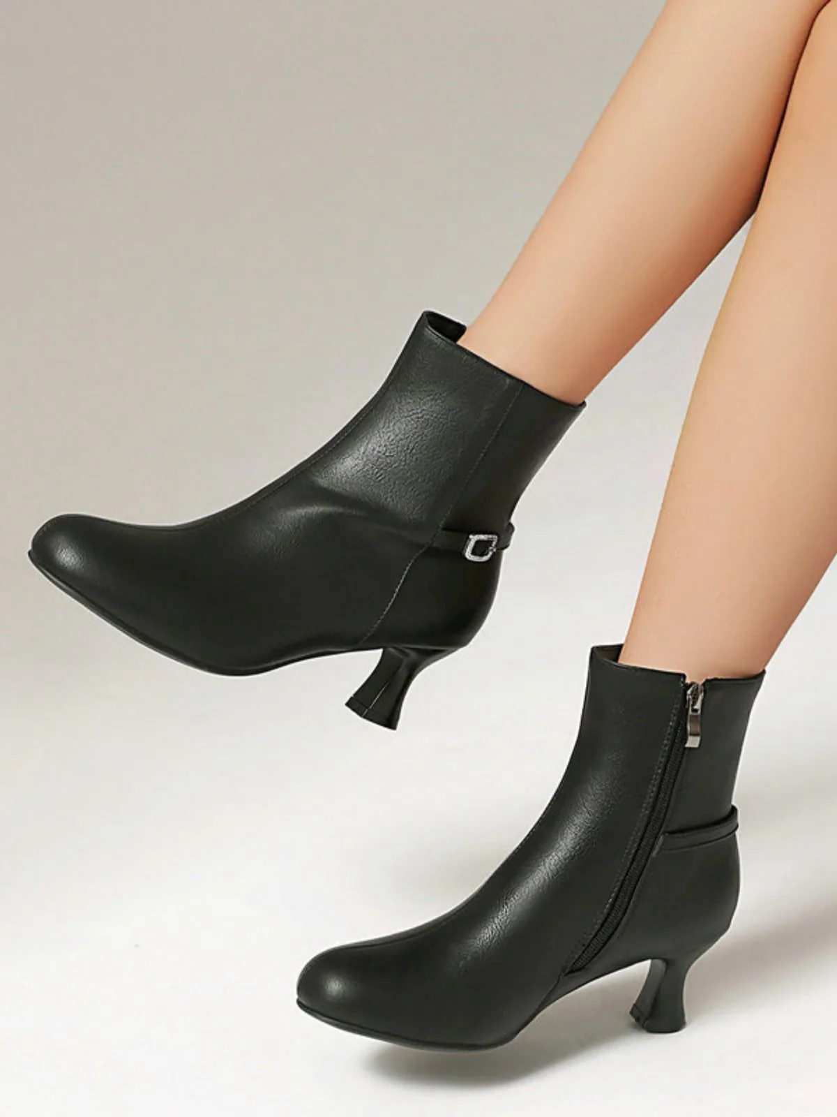 Retro Solid Faux Leather Side Zipper Ankle Boots - Image 4