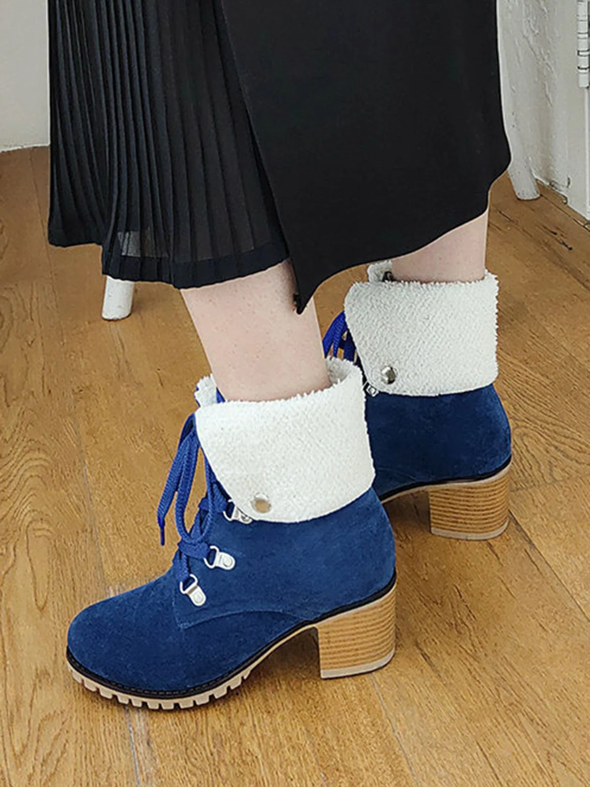 Retro Solid Lace-up Martin Boots - Image 12