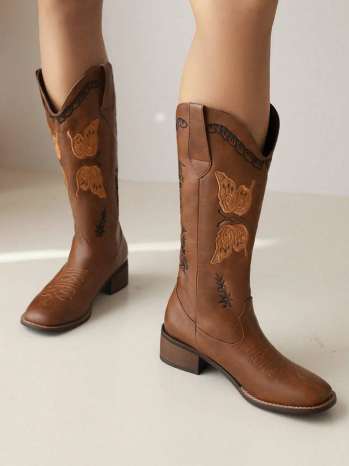 Retro Solid Leather Long Heel Boots - Image 4