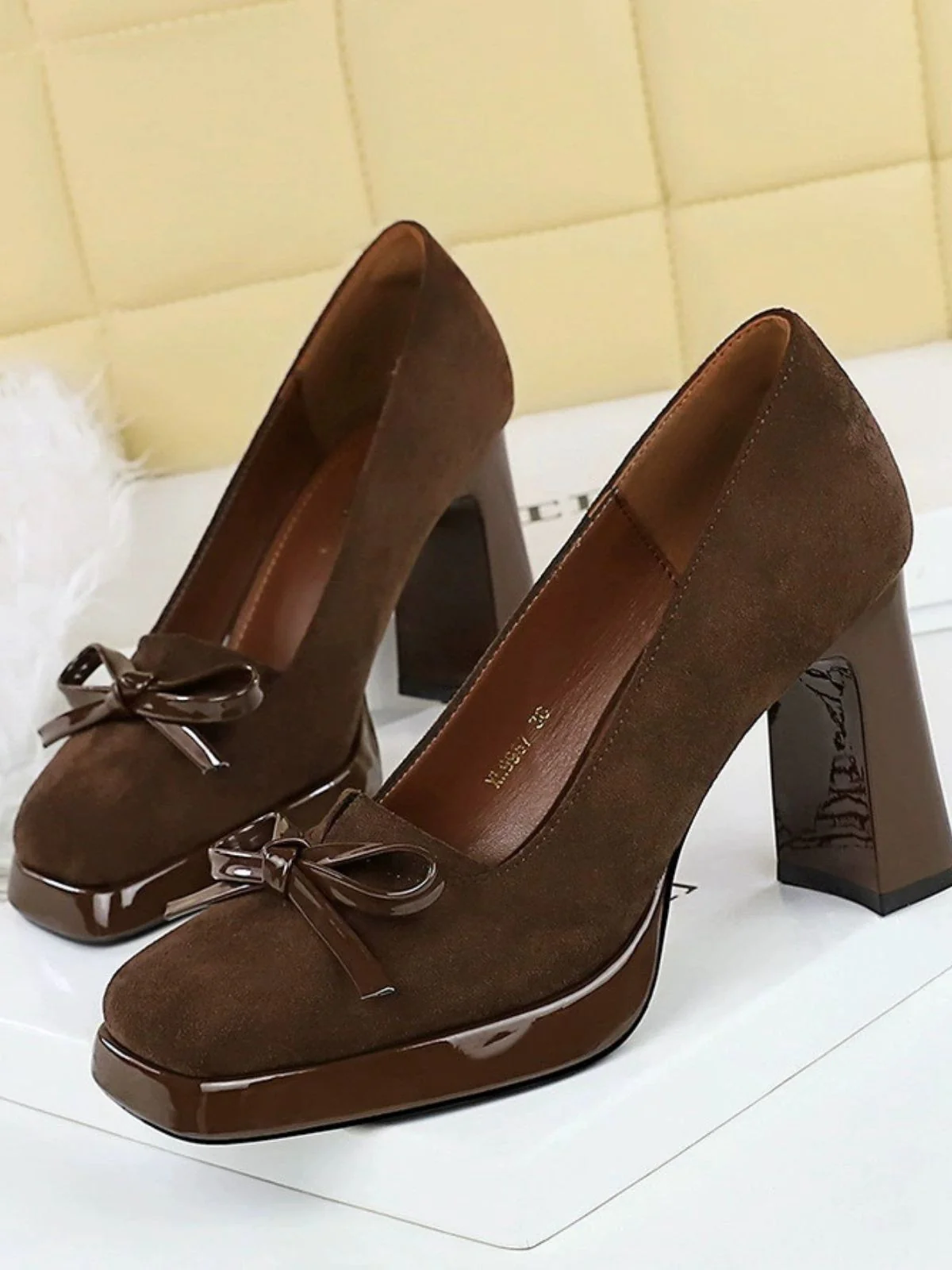 Retro Suede Bowknot Chunky High Heels - Image 4