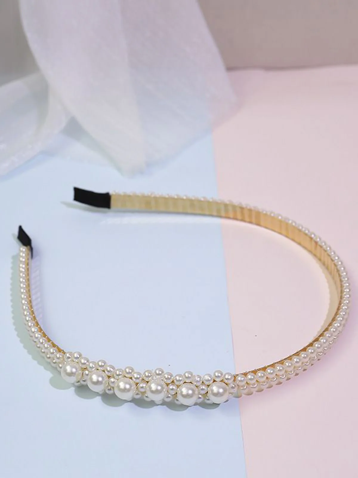 Retro White Pearls Headband - Image 2