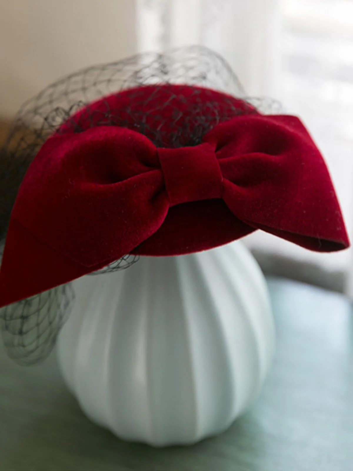 Retro Wine Red Bowknot Fascinator - Image 3
