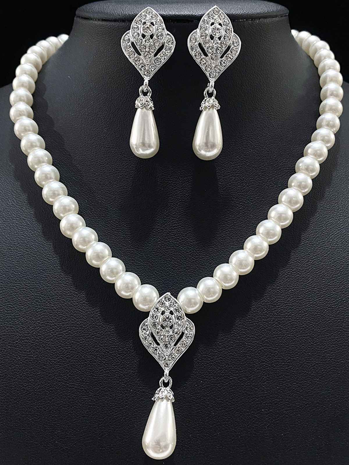 Rhinestoned Imitation Pearl Necklace & Earrings Set - Image 2