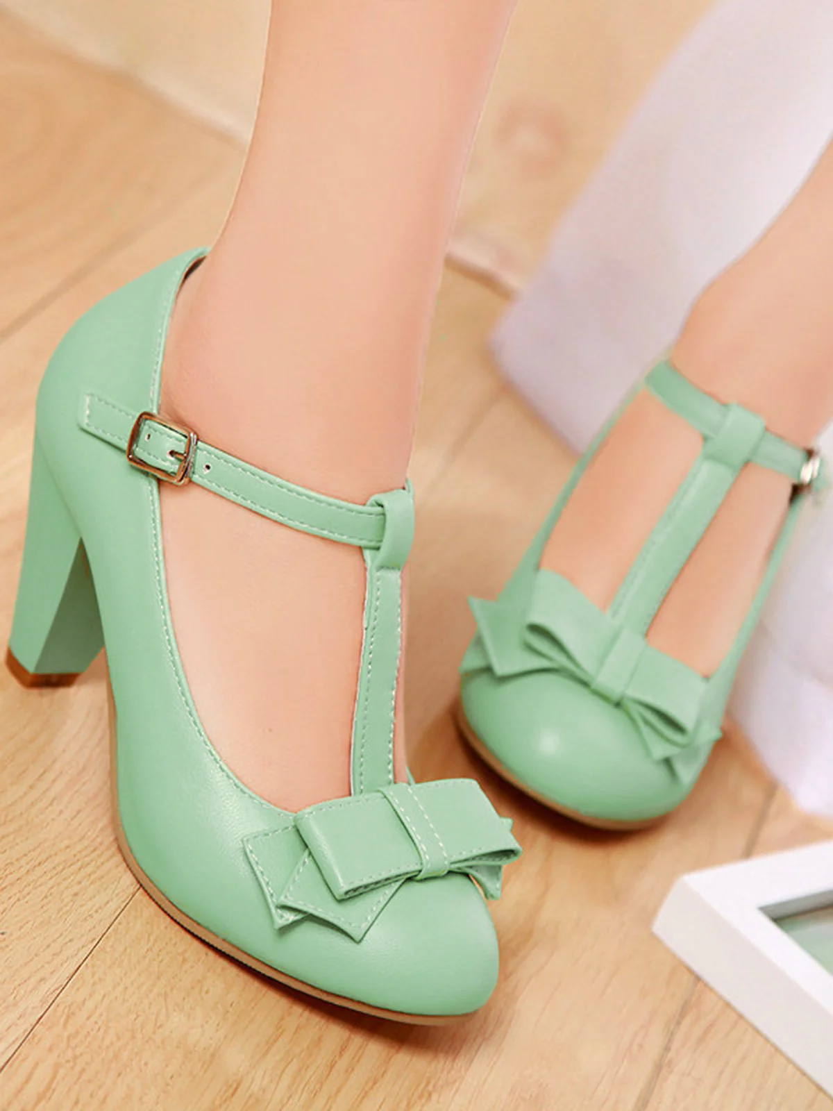 Solid Leather Bowknot T-Strap Chunky Heels - Image 10